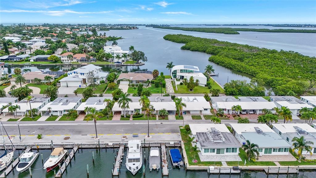 845 SPANISH DRIVE N UNIT 845, LONGBOAT KEY, FL — photo 2 of 30