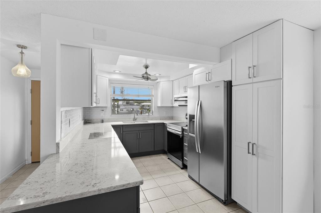 845 SPANISH DRIVE N UNIT 845, LONGBOAT KEY, FL — photo 4 of 30