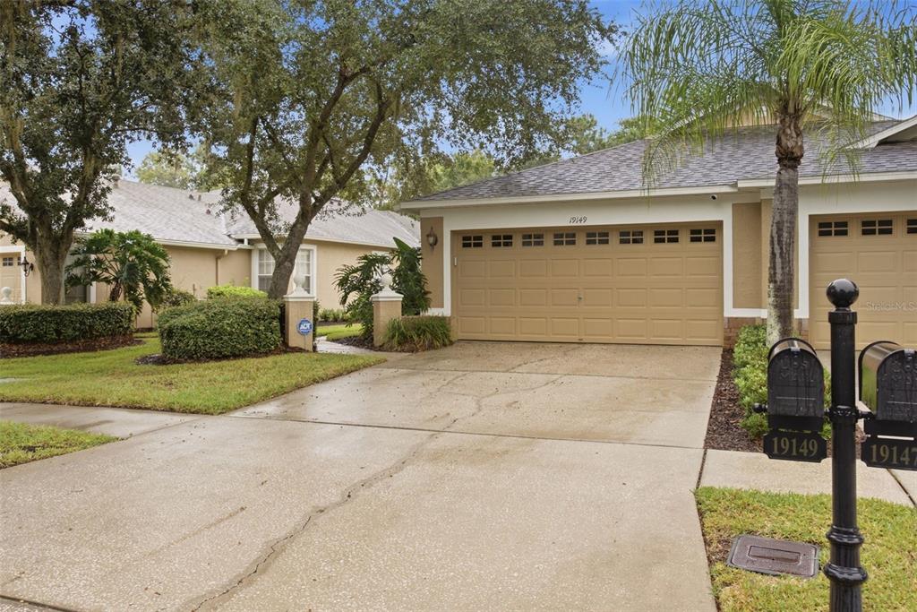 19149 LAKE AUDUBON DRIVE, TAMPA, FL — photo 4 of 30