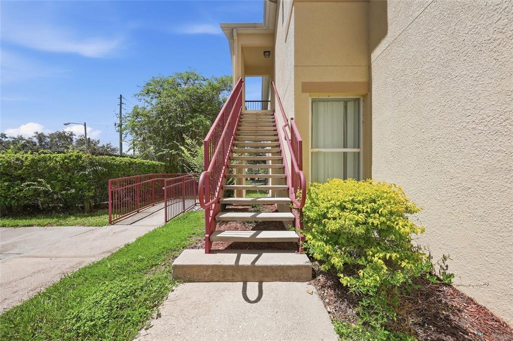 2718 CLUB CORTILE CIRCLE UNIT B, KISSIMMEE, FL — photo 4 of 30