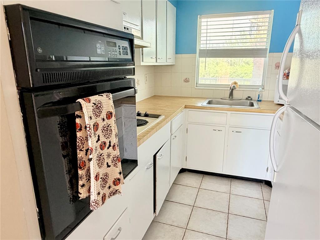 18399 GULF BOULEVARD UNIT 398, INDIAN SHORES, FL — photo 4 of 22