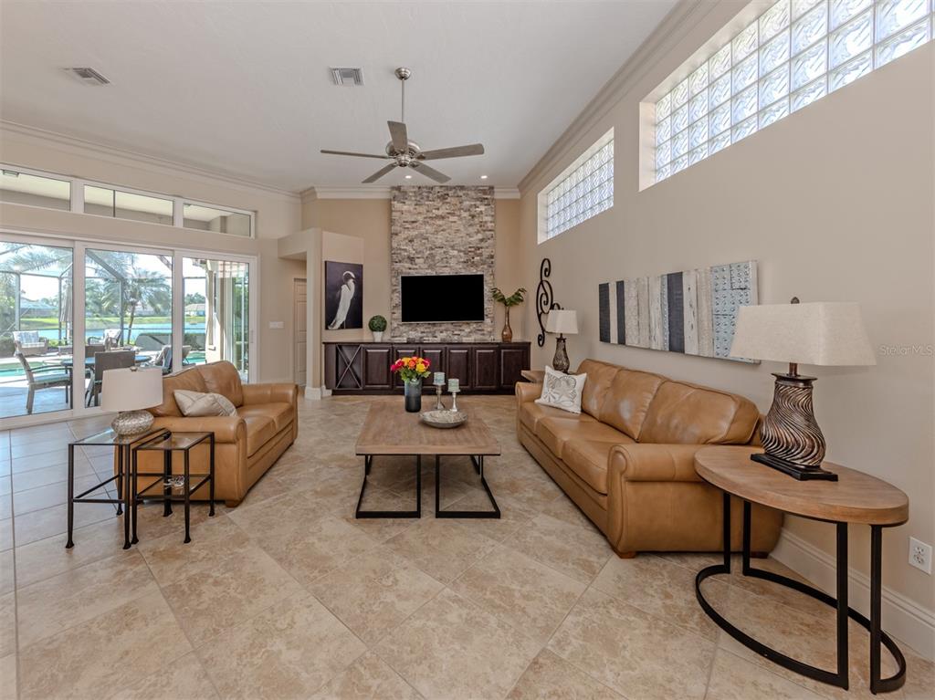 406 WELLINGTON COURT, VENICE, FL — photo 3 of 30