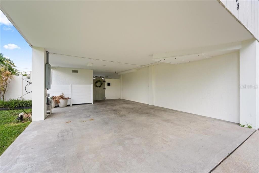 4675 CHANCELLOR CIRCLE NE, ST PETERSBURG, FL — photo 4 of 30