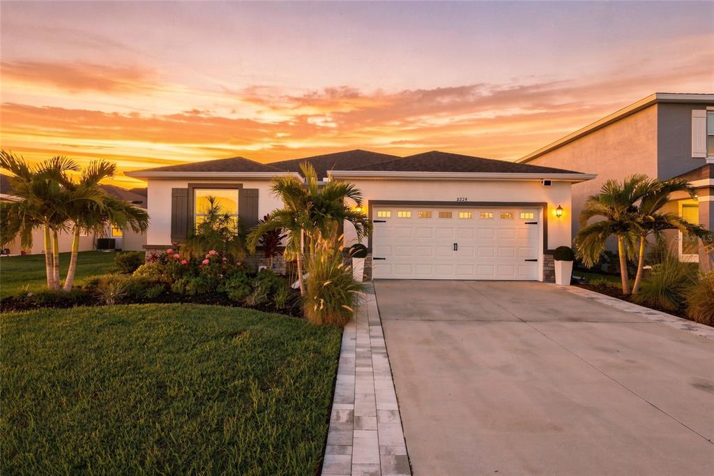 5224 ADEGA WAY, LAKEWOOD RANCH, FL — photo 2 of 30
