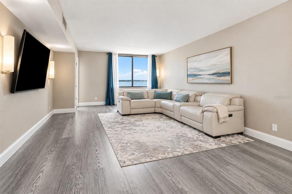 1460 GULF BOULEVARD UNIT 1106, CLEARWATER, FL — photo 5 of 26