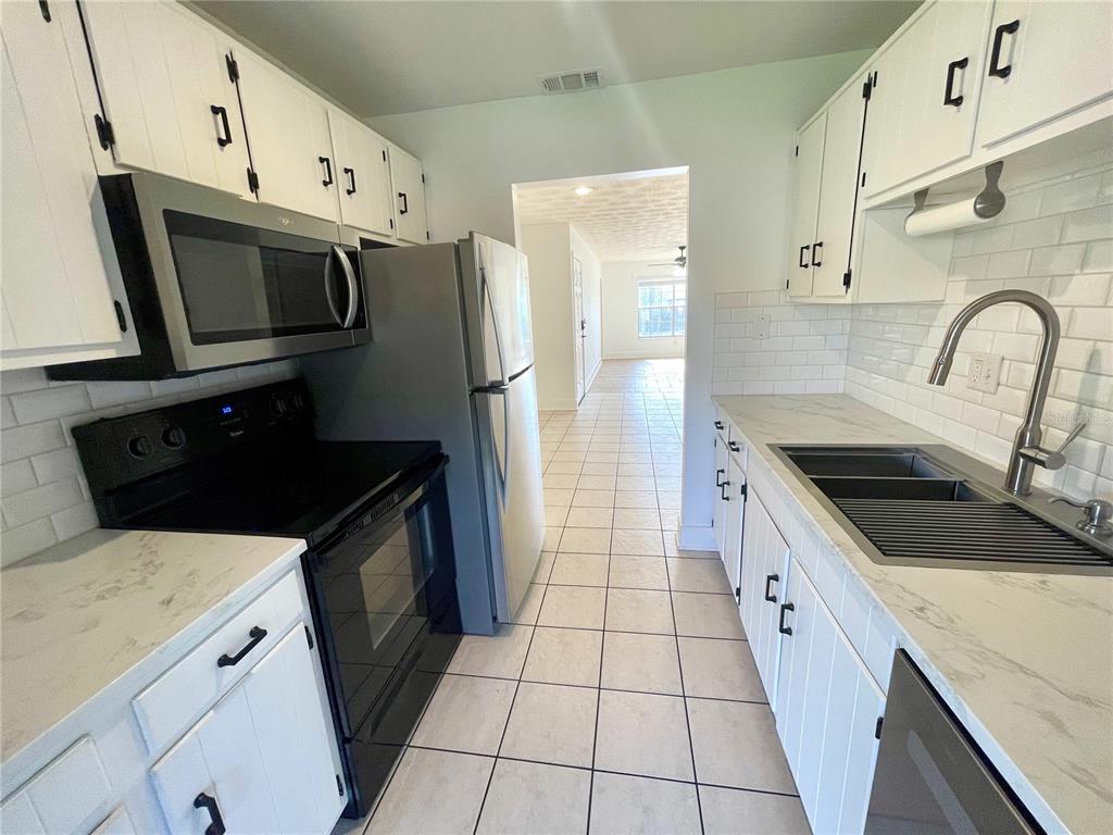 5301 HANSEL AVENUE UNIT A16, ORLANDO, FL — photo 3 of 23