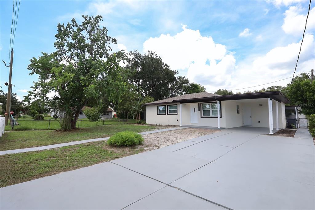 431 HAMPTON AVENUE, LAKELAND, FL — photo 4 of 36