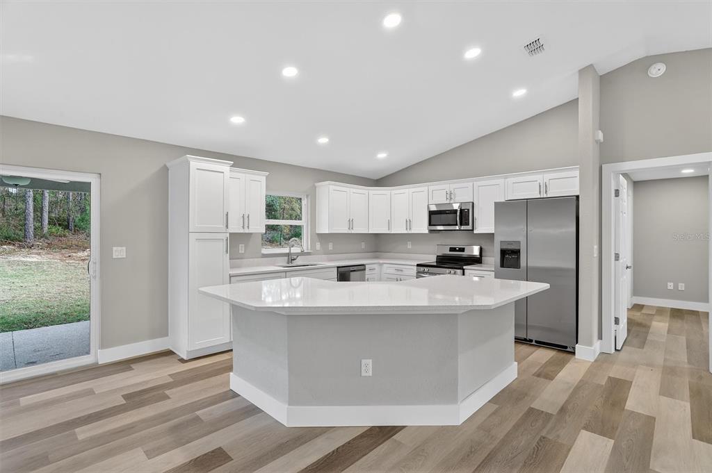 1516 W PRINGLE PLACE, CITRUS SPRINGS, FL — photo 5 of 19