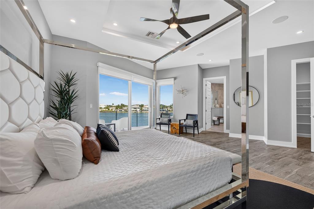 10209 GULF BOULEVARD, TREASURE ISLAND, FL — photo 4 of 30