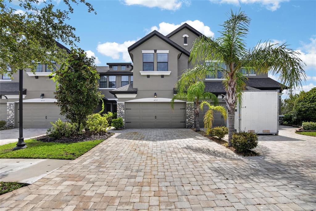 4752 WANDERING WAY