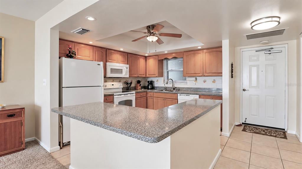 5200 BRITTANY DRIVE S UNIT 606, ST PETERSBURG, FL — photo 5 of 30
