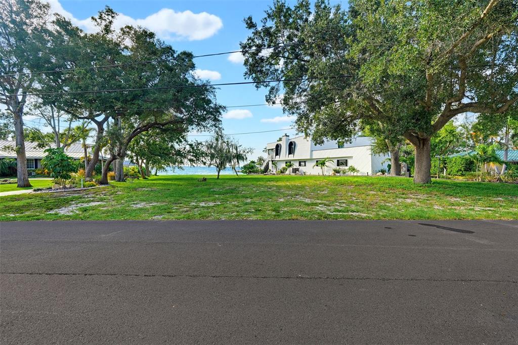 BLUFF BOULEVARD, HOLIDAY, FL — photo 3 of 23