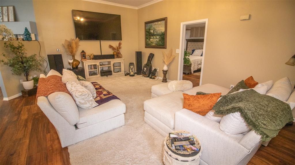 241 SE 5TH AVENUE, MELROSE, FL — photo 4 of 30