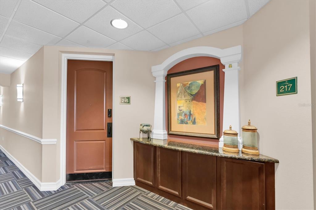 13941 CLUBHOUSE DRIVE UNIT 215, TAMPA, FL — photo 2 of 30
