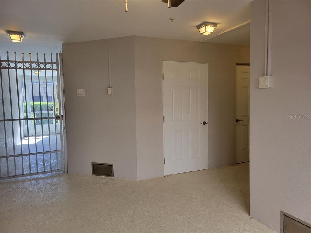 5525 WHITE MARLIN COURT, NEW PORT RICHEY, FL — photo 5 of 45