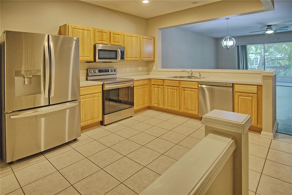 4920 CHATHAM GATE DRIVE, RIVERVIEW, FL — photo 4 of 26
