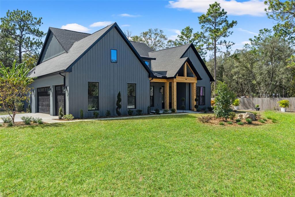 10380 YELLOWSTONE, WEEKI WACHEE, FL — photo 2 of 48