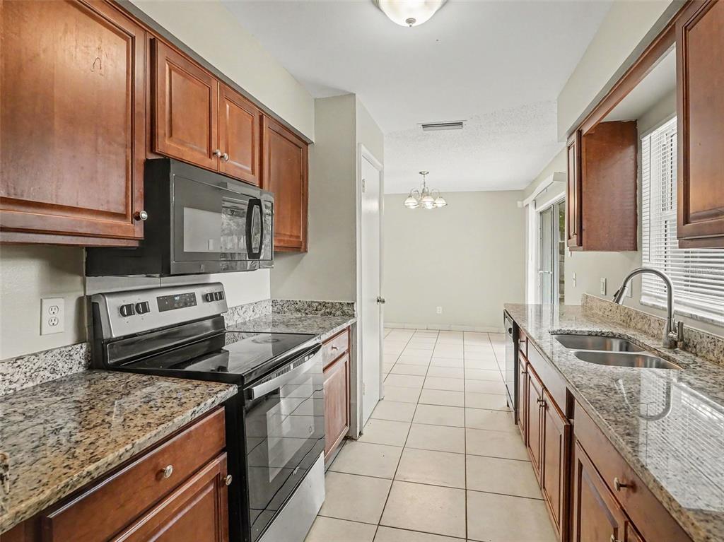 4514 COLBERT COURT, ORLANDO, FL — photo 4 of 15