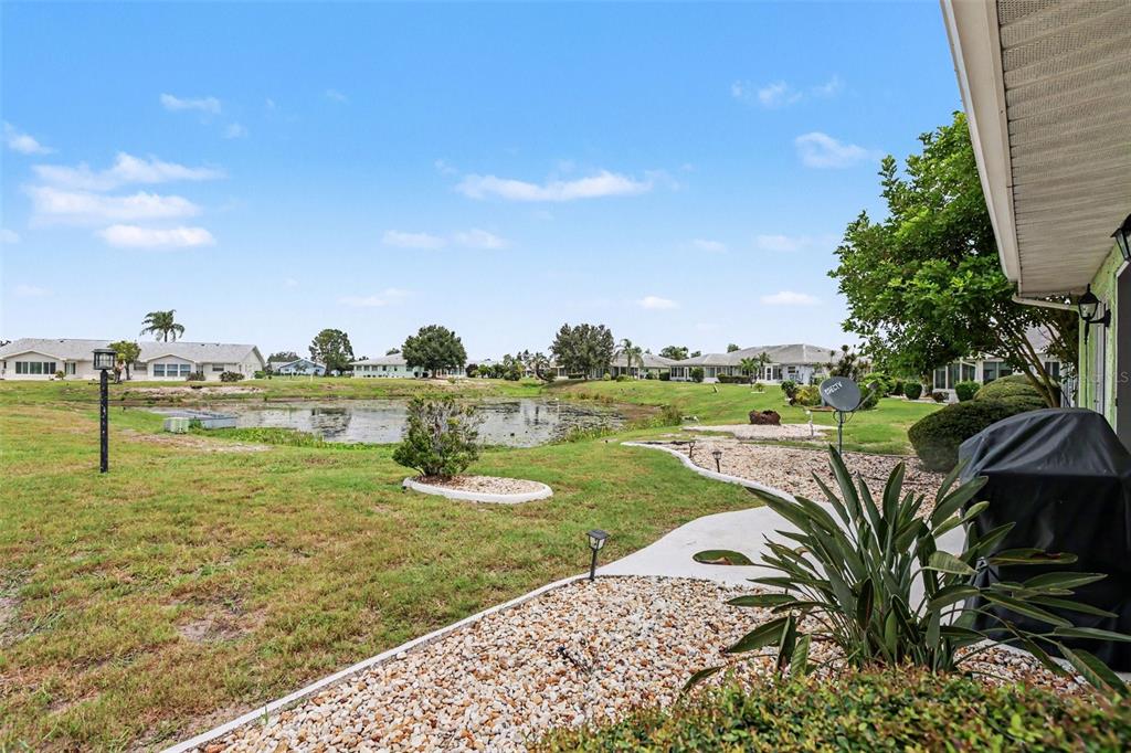 385 CLUB MANOR DRIVE, SUN CITY CENTER, FL — photo 5 of 30
