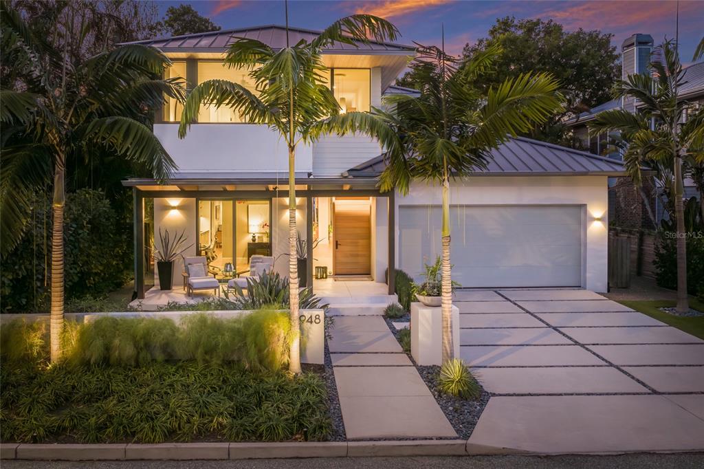948 CITRUS AVENUE