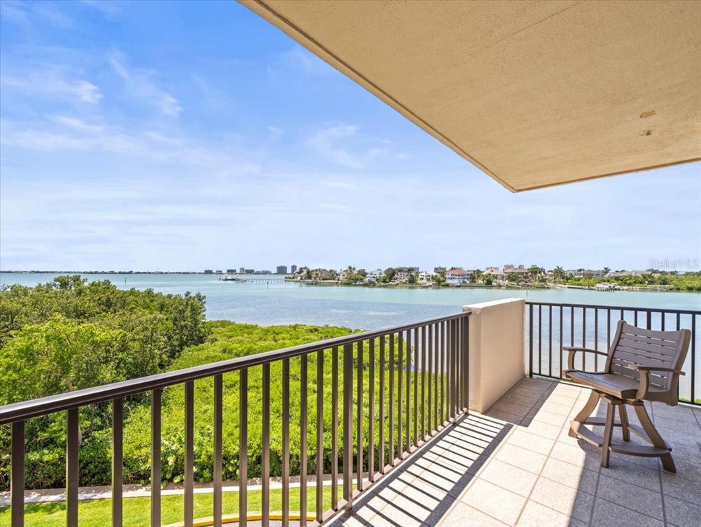 4 BELLEVIEW BOULEVARD UNIT 203