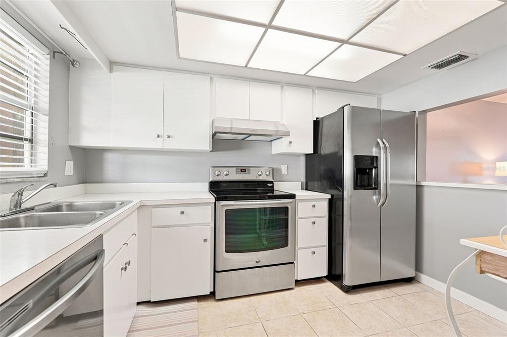 605 ORLANDO AVENUE, BRADENTON, FL — photo 4 of 21