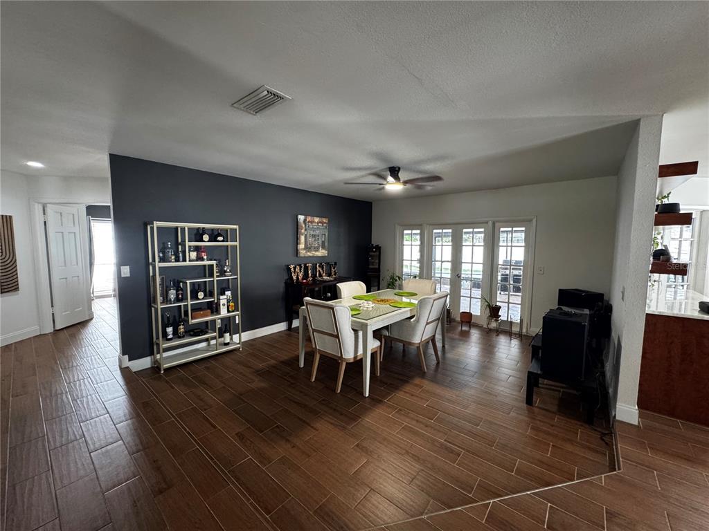 6109 E 130TH AVENUE, TEMPLE TERRACE, FL — photo 3 of 30
