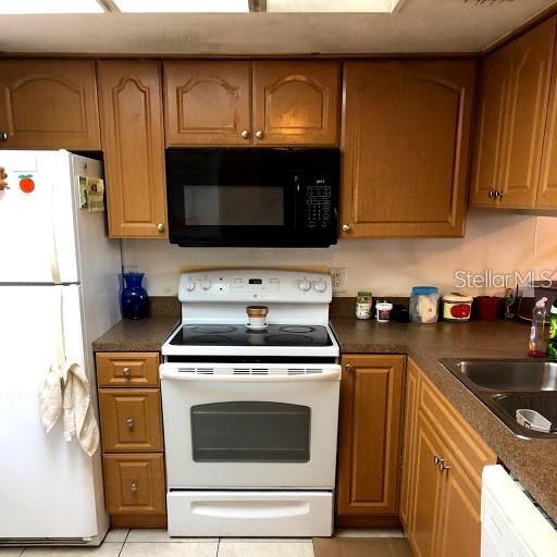 5052 TERRACE CLUB LANE UNIT 101, TAMPA, FL — photo 5 of 15