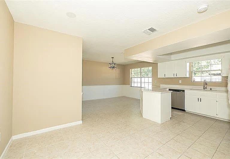 1200 LAWRENCE AVENUE, DELTONA, FL — photo 5 of 12