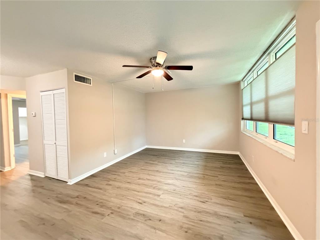 4885 1ST STREET NE UNIT 117, ST PETERSBURG, FL — photo 5 of 27