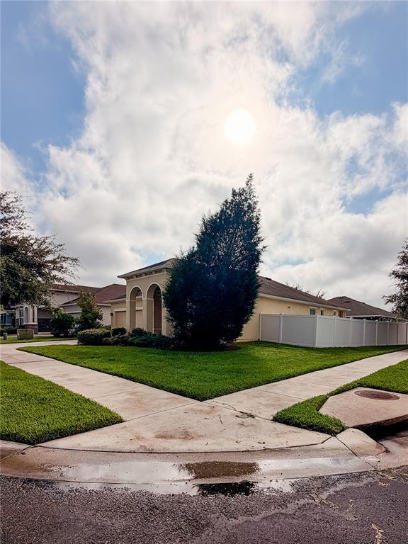 5022 SUNCATCHER DRIVE, WESLEY CHAPEL, FL — photo 3 of 30