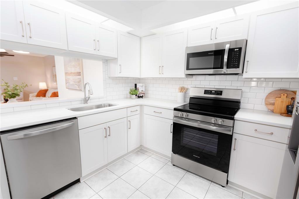 2700 NEBRASKA AVENUE UNIT 2-205, PALM HARBOR, FL — photo 4 of 25