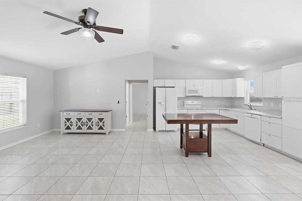 8372 SE 156TH STREET, SUMMERFIELD, FL — photo 3 of 27