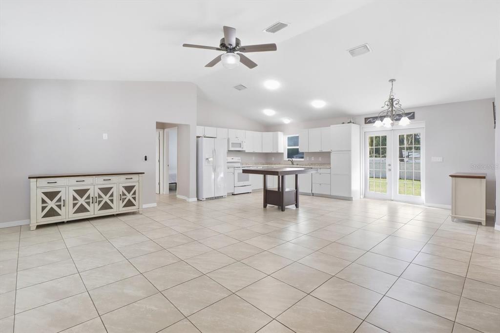 8372 SE 156TH STREET, SUMMERFIELD, FL — photo 4 of 27