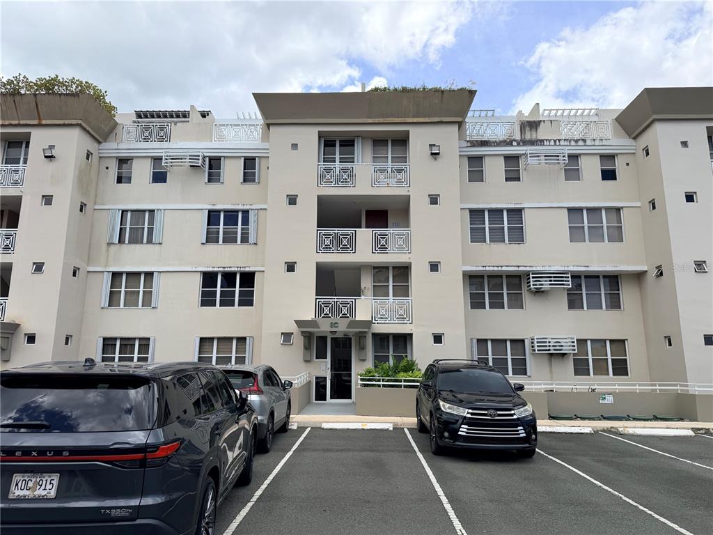 50 LOPATEGUI AVENUE UNIT EC-PH2, GUAYNABO, PR — photo 2 of 25