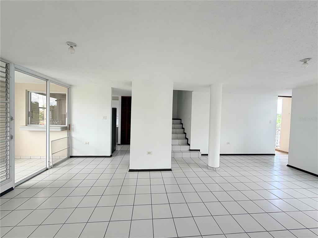 50 LOPATEGUI AVENUE UNIT EC-PH2, GUAYNABO, PR — photo 5 of 25