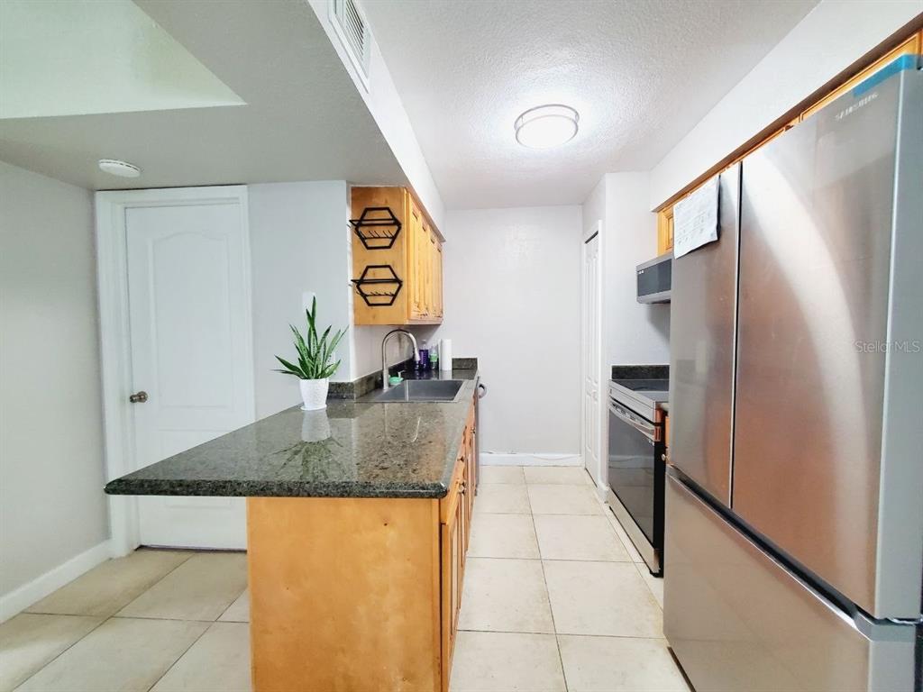 209 RED CEDAR PLACE UNIT 209, BRANDON, FL — photo 5 of 27