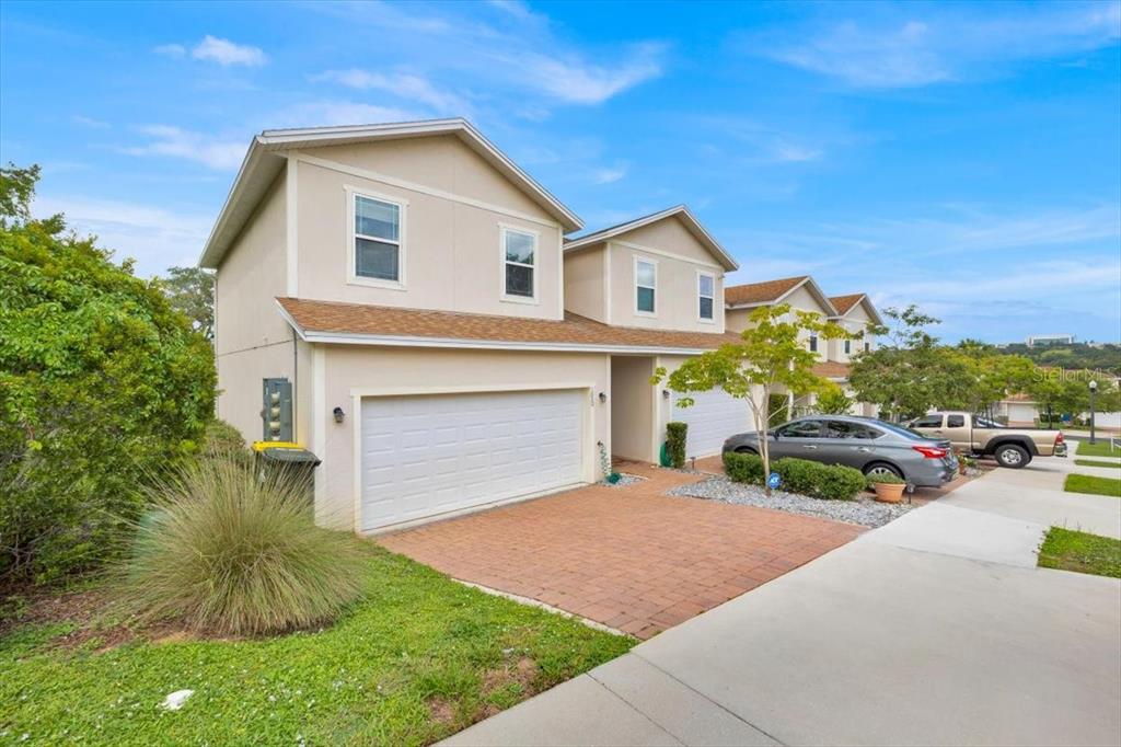 1020 LAKEFRONT VILLAGE DRIVE