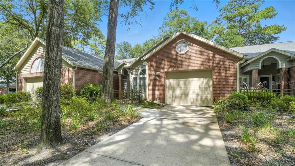 3952 NW 25TH CIRCLE