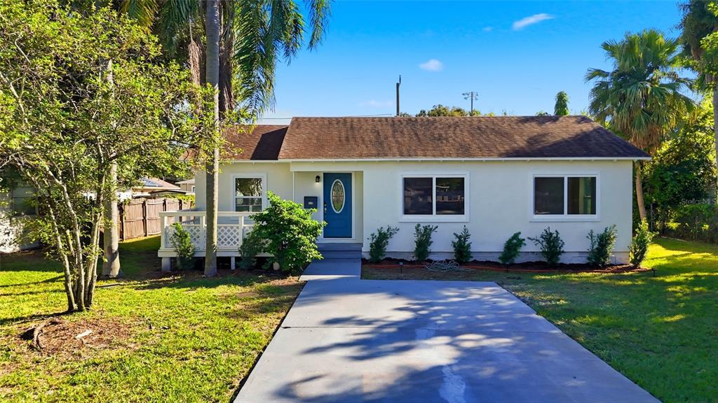 4540 EMERSON AVENUE S, ST PETERSBURG, FL — photo 2 of 34