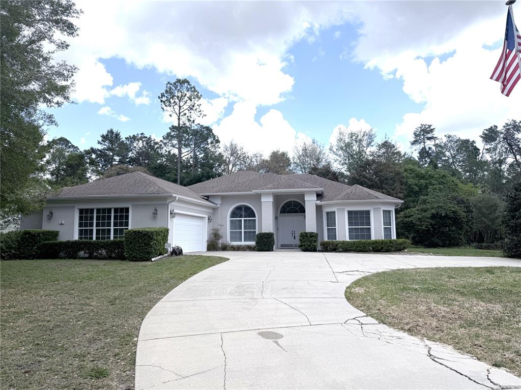 13 OAK VILLAGE BOULEVARD S