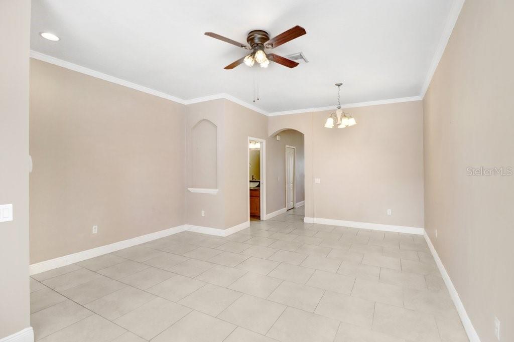 12635 KINGS CROSSING DRIVE, GIBSONTON, FL — photo 4 of 29