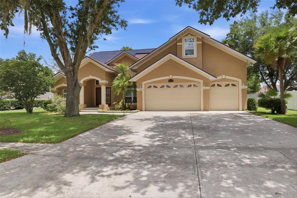 2112 HERITAGE CREST DRIVE