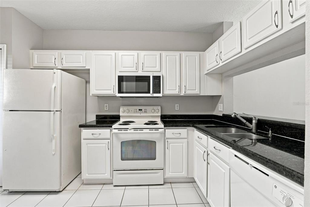 1150 KENNEWICK COURT UNIT 1150, WESLEY CHAPEL, FL — photo 5 of 30