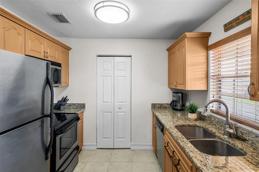 200 COUNTRY CLUB DRIVE UNIT 108, LARGO, FL — photo 4 of 30