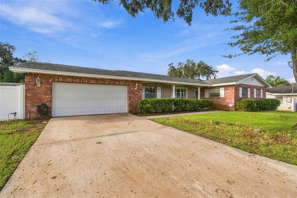 105 ASHBROOK DRIVE, BRANDON, FL — photo 4 of 93