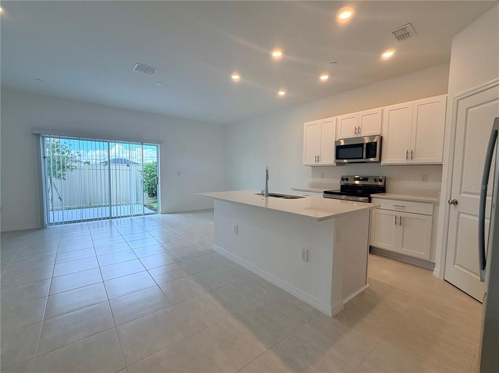 2627 BALMERINO WAY, MOUNT DORA, FL — photo 2 of 30