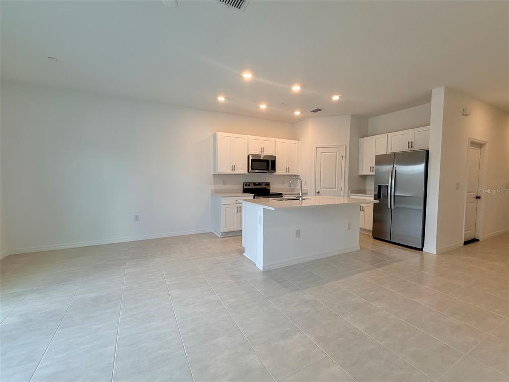 2627 BALMERINO WAY, MOUNT DORA, FL — photo 3 of 30