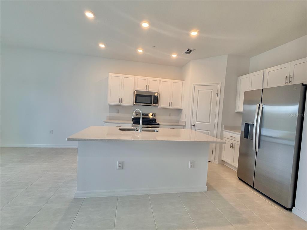 2627 BALMERINO WAY, MOUNT DORA, FL — photo 4 of 30