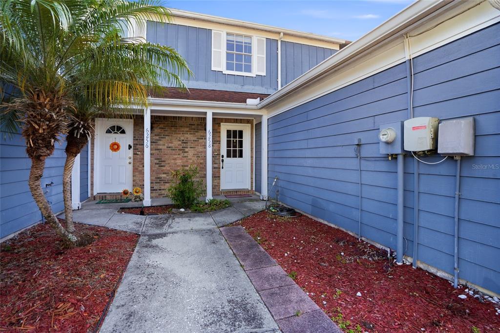 6258 OAK CLUSTER CIR